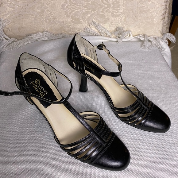 Black True Meaning T-Strap heels - Picture 7 of 8